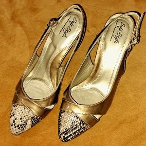 Soft Style Snake Skin Heels Size 10